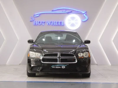 2013 Dodge Charger SXT 6 Cylinders Petrol Engine Black Sedan RWD GCC Specs
