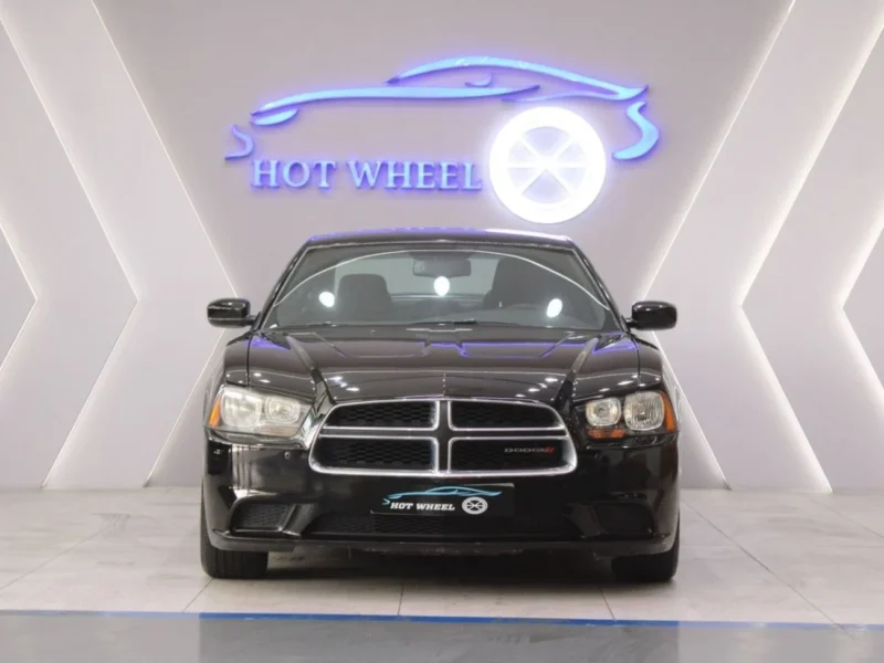 2013 Dodge Charger SXT 6 Cylinders Petrol Engine Black Sedan RWD GCC Specs