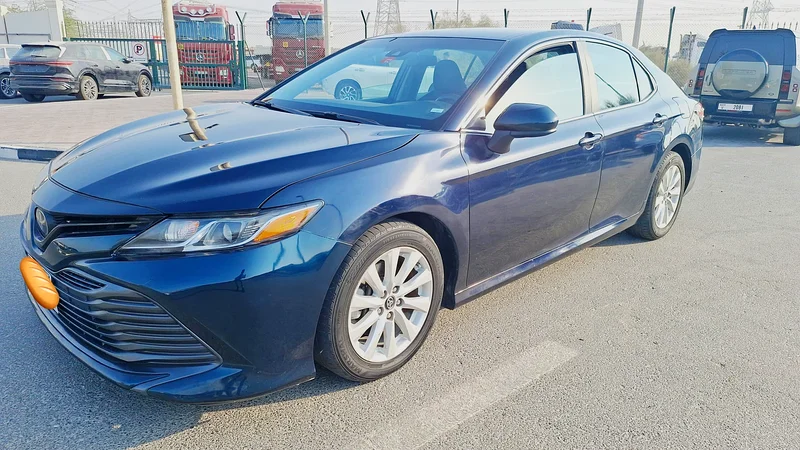 2018 Toyota Camry LE 4 Cylinder Petrol Engine Blue Grey Sedan