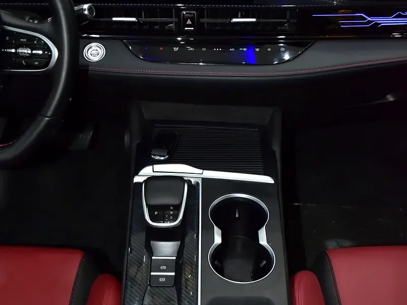 2025 Chery Arrizo 6 Pro 4 Cylinder Petrol Engine Grey Red Sedan GCC Specs