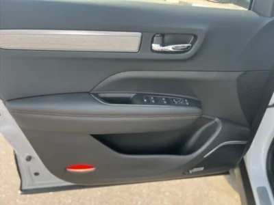 2024 Renault Koleos 2.5 Liters 4 Cylinders Petrol Engine White Black SUV