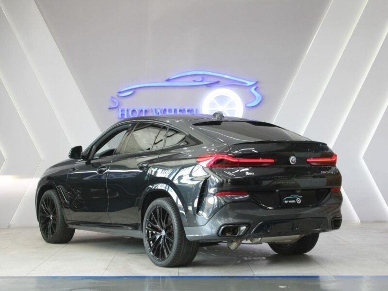 2023 BMW X6 M50i 4.4L Twin-Turbo Premium Unleaded V8 Black SUV