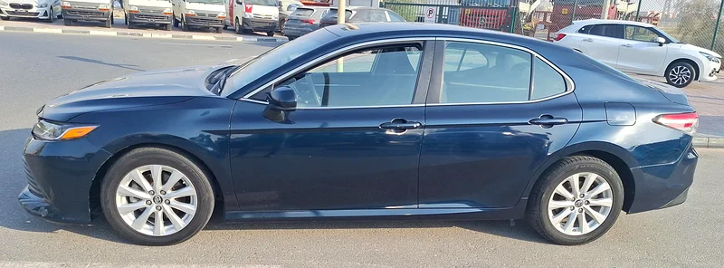 2018 Toyota Camry LE 4 Cylinder Petrol Engine Blue Grey Sedan