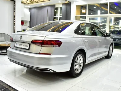 2021 Volkswagen Passat Comfortline 5 Cylinders Petrol Engine Silver Black Sedan