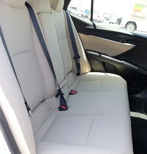 2025 Toyota Camry LE 4 Cylinder Hybrid Engine White Beige Sedan GCC Specs