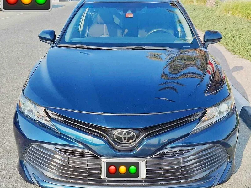 2018 Toyota Camry LE 4 Cylinder Petrol Engine Blue Grey Sedan