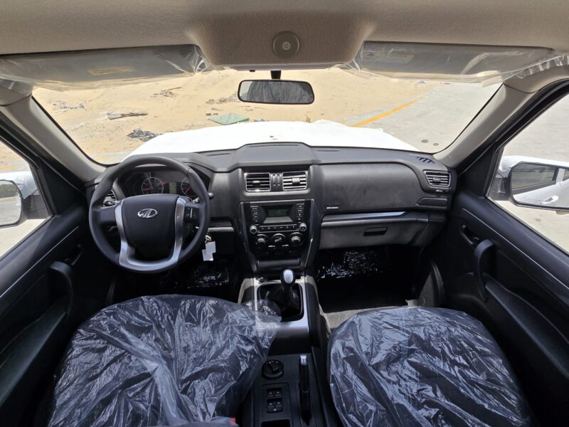 2025 Mahindra S6 Pickup 4x4 DC MT 2.2L 4 Cylinder Engine Diesel White Black