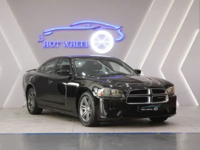 2013 Dodge Charger SXT 6 Cylinders Petrol Engine Black Sedan RWD GCC Specs