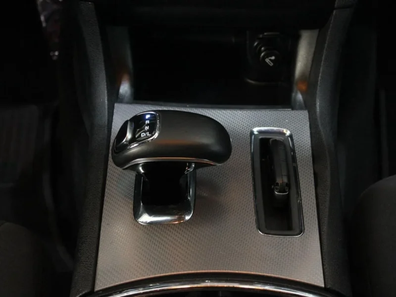 2013 Dodge Charger SXT 6 Cylinders Petrol Engine Black Sedan RWD GCC Specs