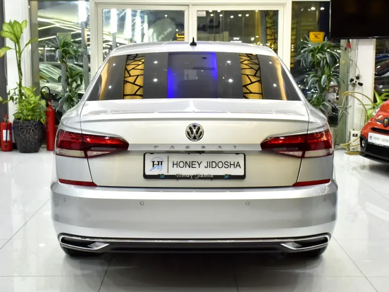 2021 Volkswagen Passat Comfortline 5 Cylinders Petrol Engine Silver Black Sedan