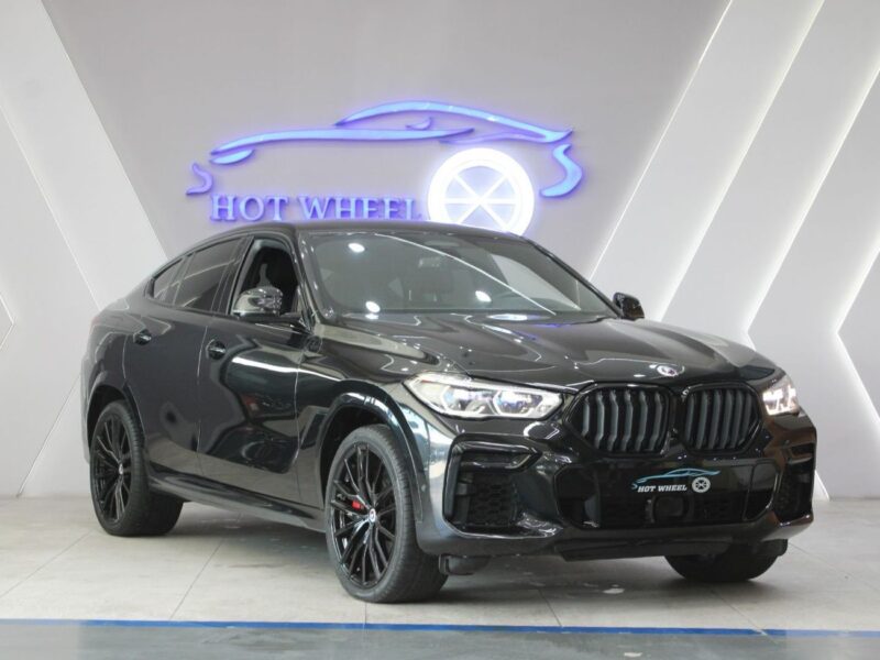 2023 BMW X6 M50i 4.4L Twin-Turbo Premium Unleaded V8 Black SUV