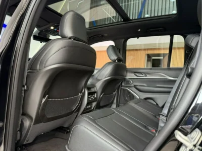 2025 Jeep Grand Cherokee 4XE 2.0L Turbo I-4 PHEV Black SUV AWD