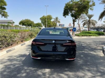 2024 BMW 520I 2.0 Litres 4 Cylinders Petrol Engine Black Tan Sedan