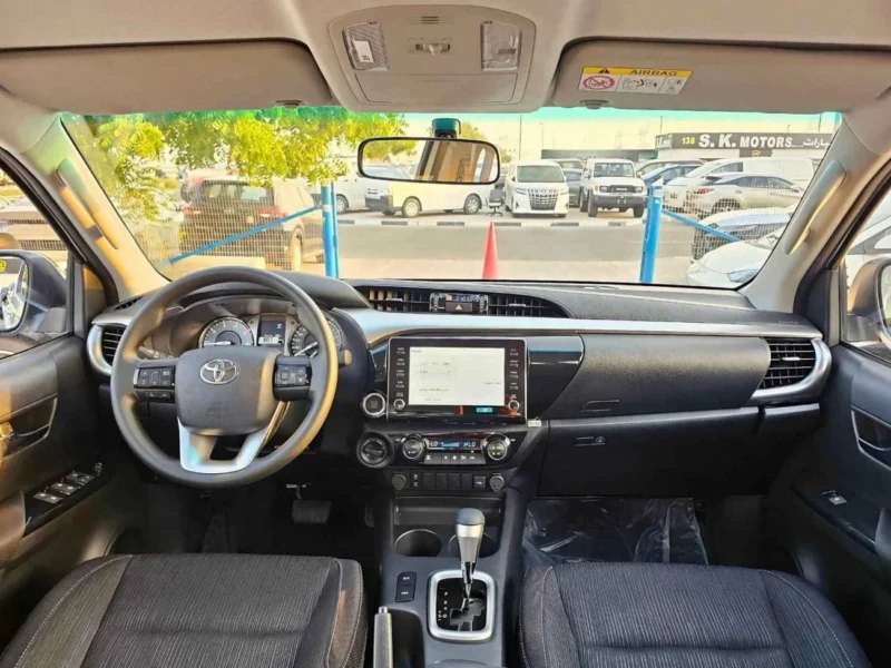 2025 Toyota Hilux SR5 WIDE BODY 2.4L DIESEL V4 AT White Black Pick Up Truck