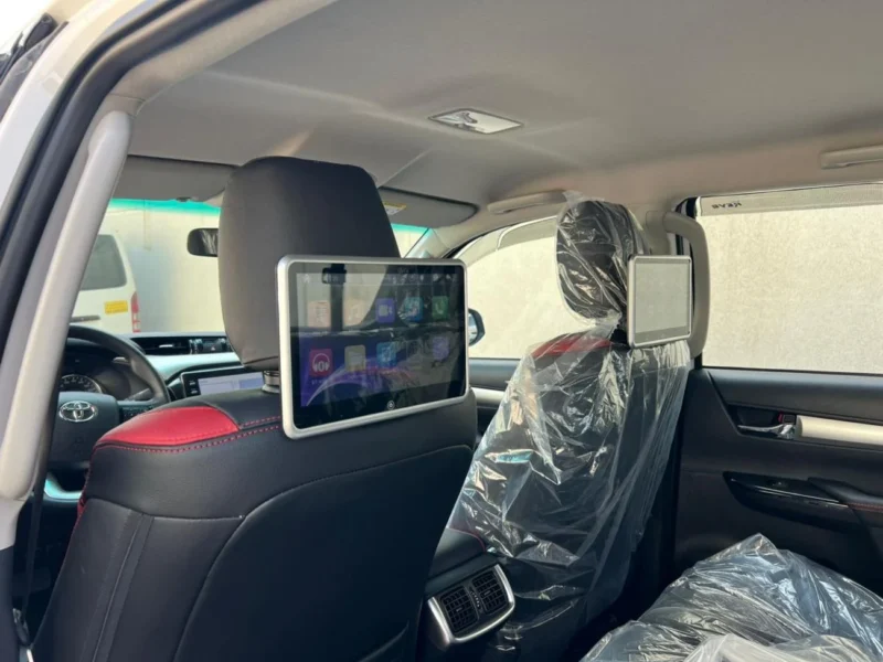 2026 TOYOTA HILUX ADVENTURE 2.4L 4 Cylinders 4X4 DIESEL White Blue Truck