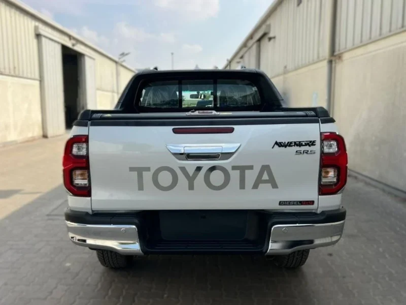 2026 TOYOTA HILUX ADVENTURE 2.4L 4 Cylinders 4X4 DIESEL White Blue Truck