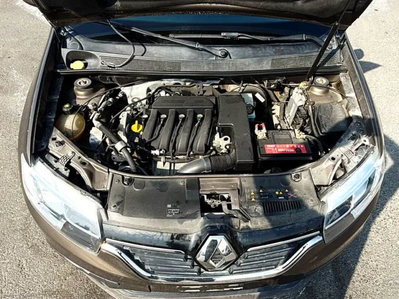 2020 Renault Symbol LE 4 Cylinder Petrol Engine Brown Beige Sedan GCC Specs