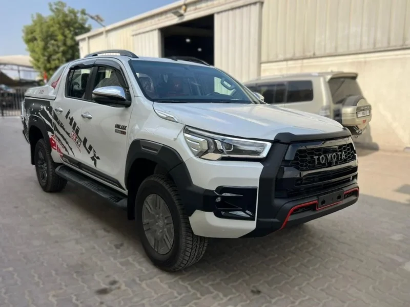 2026 TOYOTA HILUX 2.4L 4 Cylinder DIESEL GR-SPORTS 4X4 FULL OPTION White Black