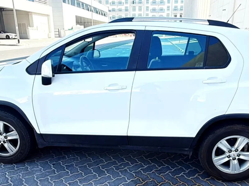 2020 Chevrolet Trax LS 4 Cylinder Petrol Engine White Grey SUV GCC Specs