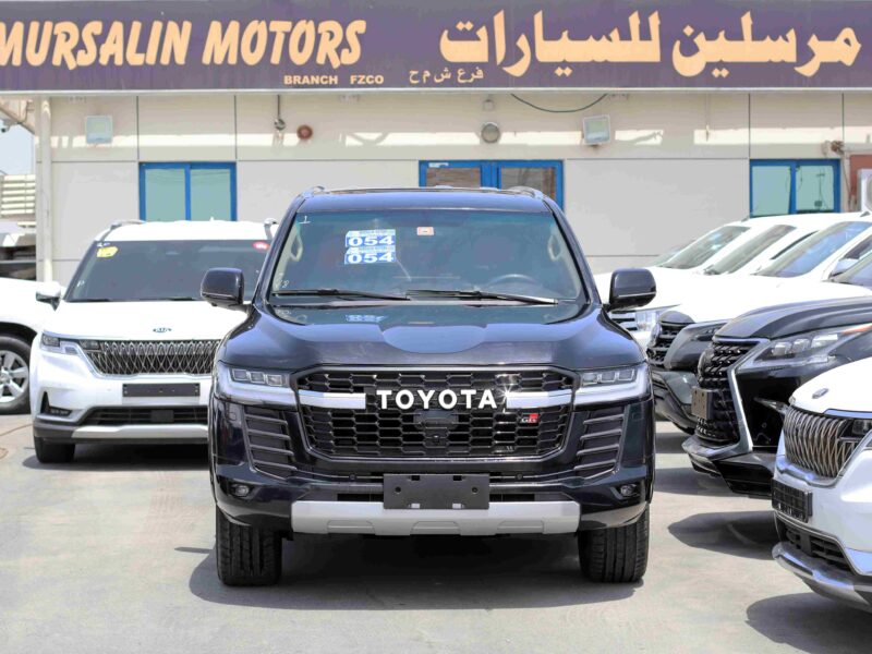 2009 Toyota Landcruiser GXR GR Sport V8 4.6 Liter Black Red SUV