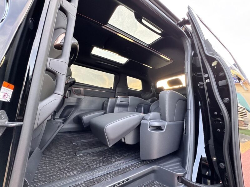 2024 TOYOTA ALPHARD Z RHD 2.5L 4 Cylinder Petrol Engine Black Van RHD