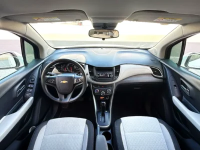 2020 Chevrolet Trax LS 4 Cylinder Petrol Engine White Grey SUV GCC Specs