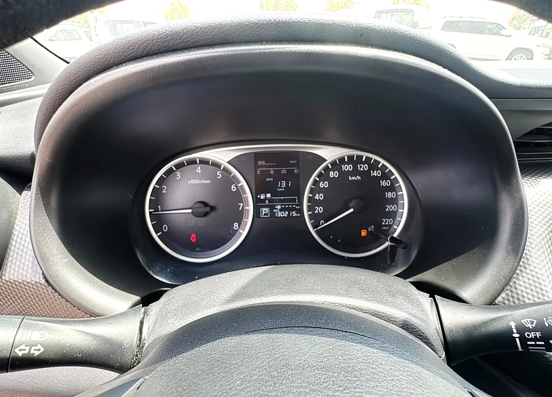 2020 Nissan Kicks Other 4 Cylinder Petrol Engine Grey Black SUV GCC Specs