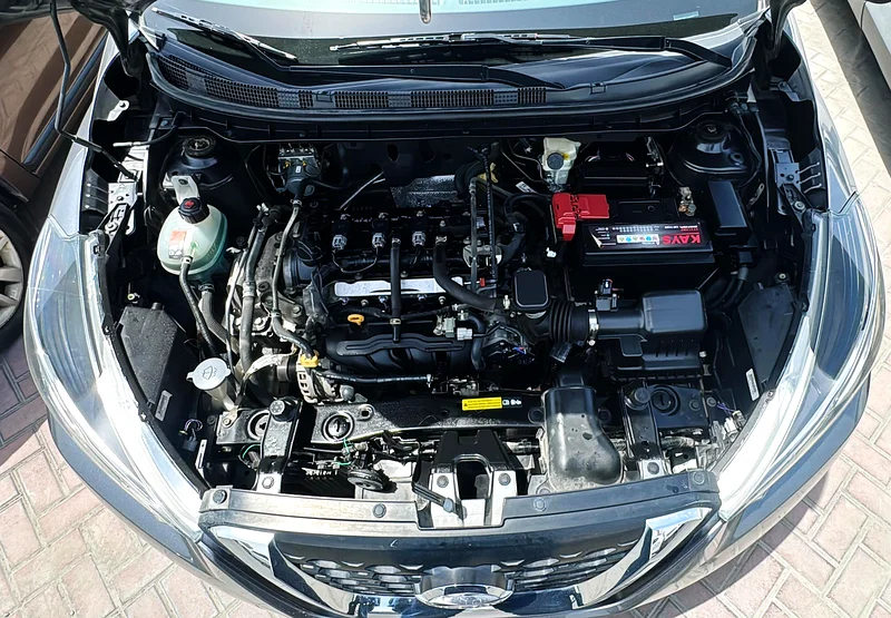 2020 Nissan Kicks Other 4 Cylinder Petrol Engine Grey Black SUV GCC Specs