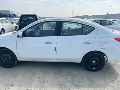 2025 Nissan Sunny 1.6 L 4 Cylinder Petrol Engine White Beige Sedan GCC Specs
