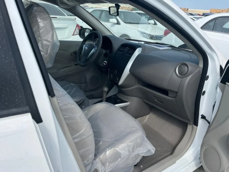 2025 Nissan Sunny 1.6 L 4 Cylinder Petrol Engine White Beige Sedan GCC Specs