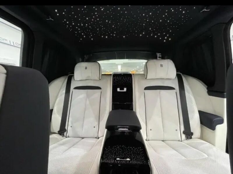 2024 Rolls Royce Cullinan 6.8-liter twin-turbocharged V12 White SUV