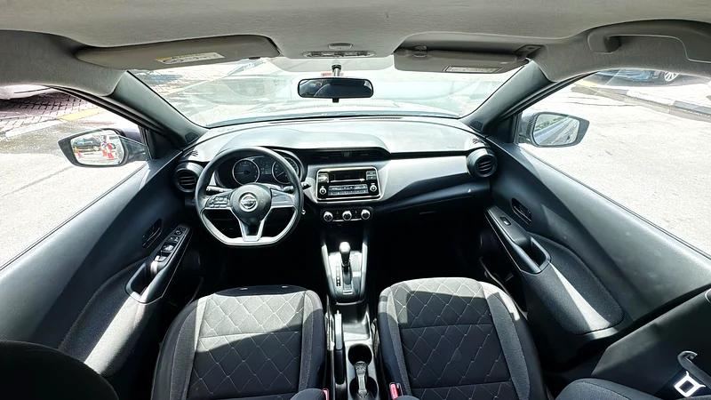 2020 Nissan Kicks Other 4 Cylinder Petrol Engine Grey Black SUV GCC Specs