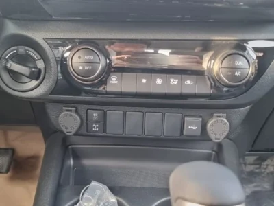 2026 TOYOTA HILUX 2.4L DIESEL 4 Cylinder A/T LIMITED EDITION White Black