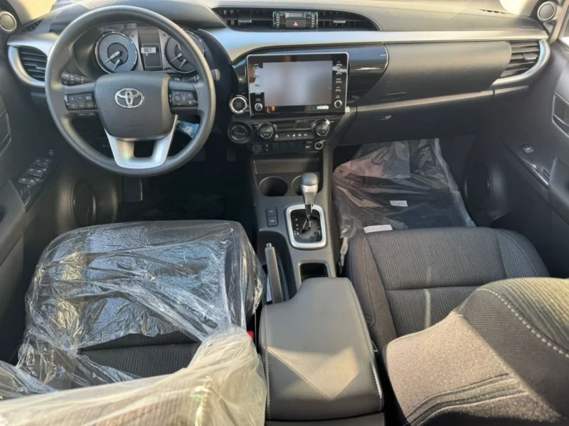 2026 TOYOTA HILUX 2.4L DIESEL 4 Cylinder A/T LIMITED EDITION White Black