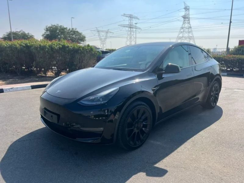 2023 Tesla Model Y Electric Vehicle Black White SUV GCC Specs 4WD