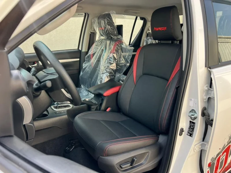 2026 TOYOTA HILUX ADVENTURE 2.4L 4 Cylinders 4X4 DIESEL White Blue Truck