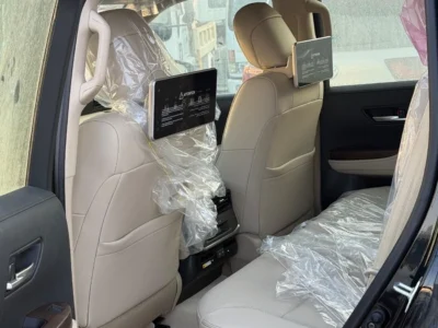 2026 TOYOTA LAND CRUISER 4.0 L WITH RADAR 6 Cylinders Engine White Beige SUV