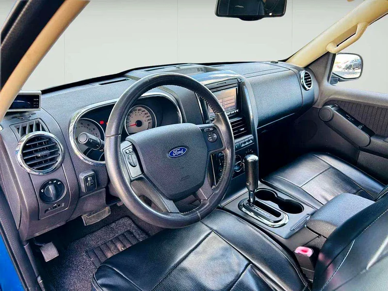 2010 Ford Explorer XLT 6 Cylinders Petrol Engine Blue Black SUV RWD