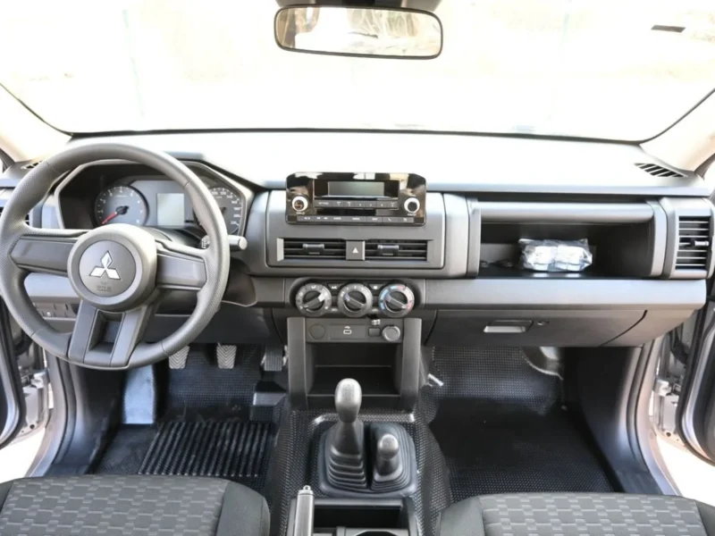 2025 MITSUBISHI L200 2.4L 4 Cylinder Engine DIESEL 4X4 MT GL Silver Black