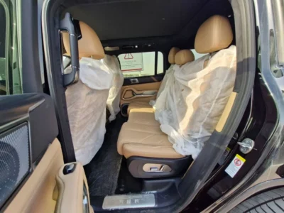 2025 BYD Leopard 8 Smart and Brave Flagship Edition Electric Black Beige SUV