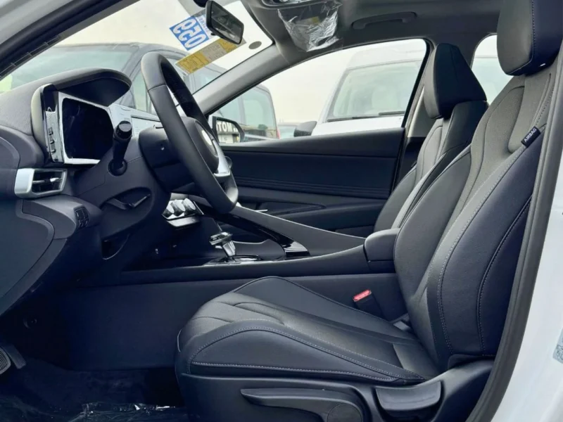 2025 Hyundai Elantra ELITE 1.5L 4 Cylinder PETROL Engine White Black Sedan