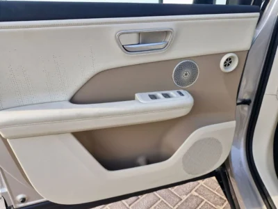 2025 TOYOTA bZ3 X 610 MAX Intelligent Driving Silver Beige SUV