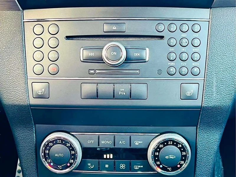 2011 Mercedes-Benz GLK-Class GLK 300 4matic 6 Cylinders Red Black SUV