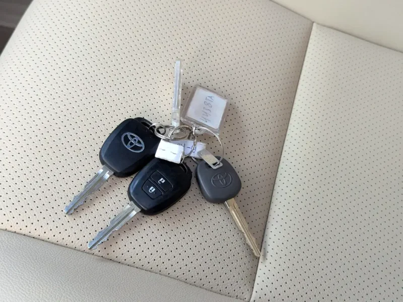 2020 TOYOTA PRADO FULL OPTION V4 Engine 2.7L GCC White Beige SUV