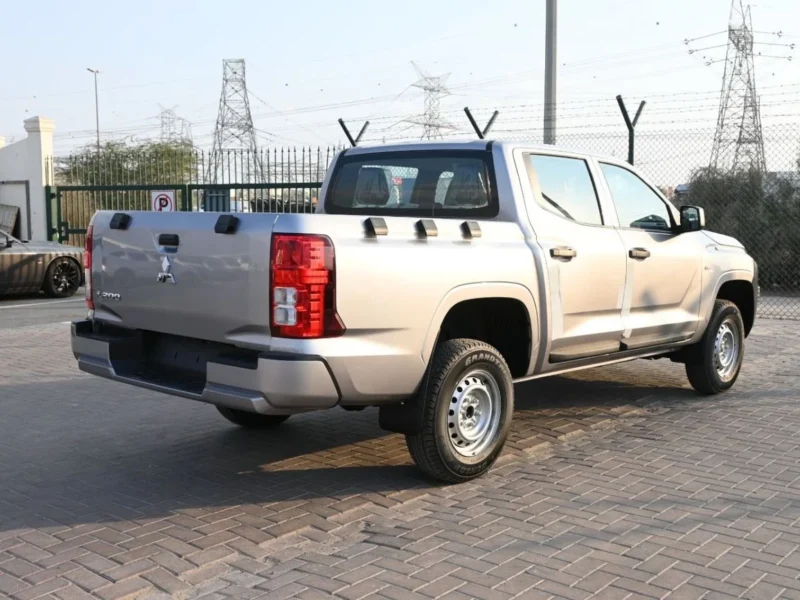 2025 MITSUBISHI L200 2.4L 4 Cylinder Engine DIESEL 4X4 MT GL Silver Black