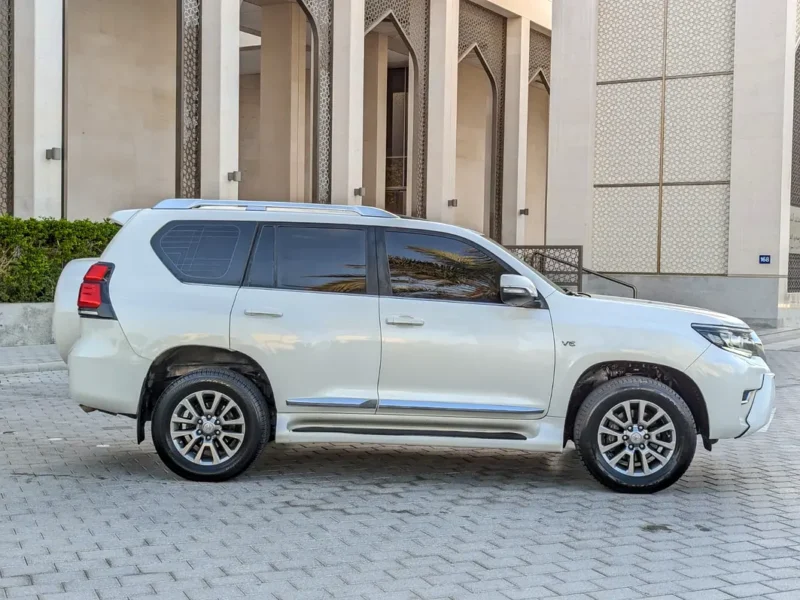 2019 TOYOTA PRADO VXR TOP FULL OPTION GCC V6 4.0L White Beige SUV