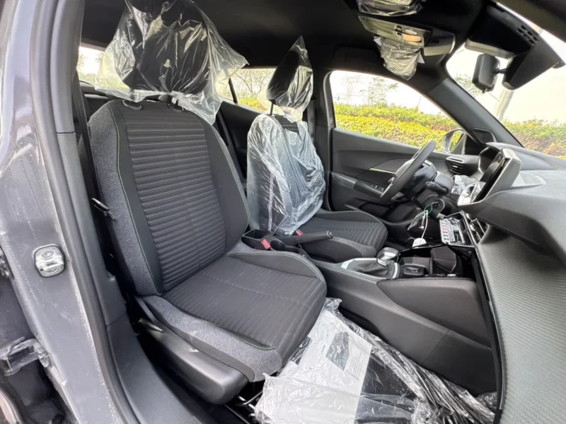 2025 Peugeot 2008 Active GCC 1.2L 4 Cylinder Engine CUV FWD Grey Black SUV