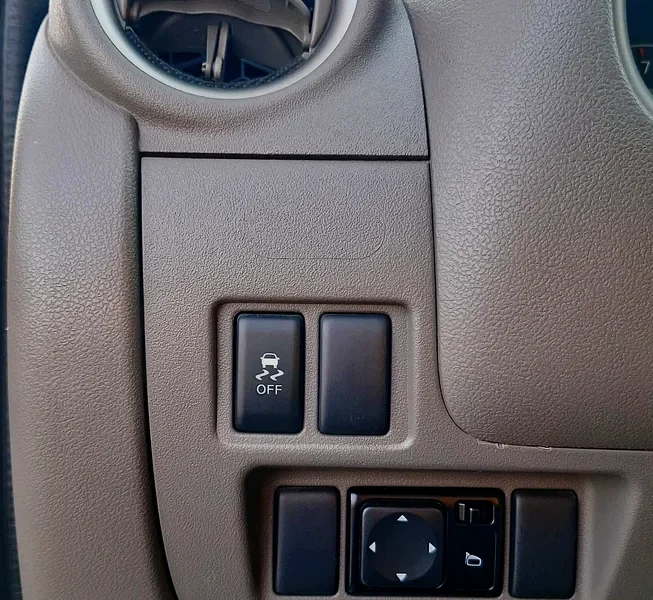 2019 Nissan Sunny Other 4 Cylinder Petrol Engine Silver Beige Sedan GCC Specs