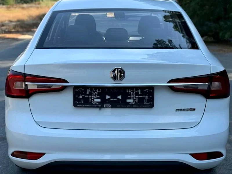 2023 MG MG5 Other 4 Cylinder Petrol Engine White Black Sedan GCC Specs
