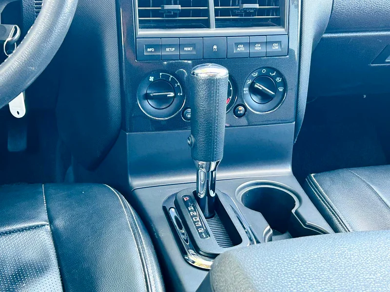 2010 Ford Explorer XLT 6 Cylinders Petrol Engine Blue Black SUV RWD